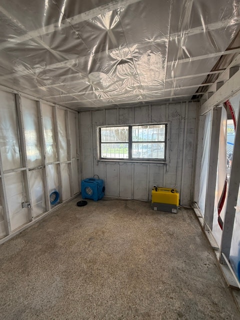 Mold remediation containment room with equipment